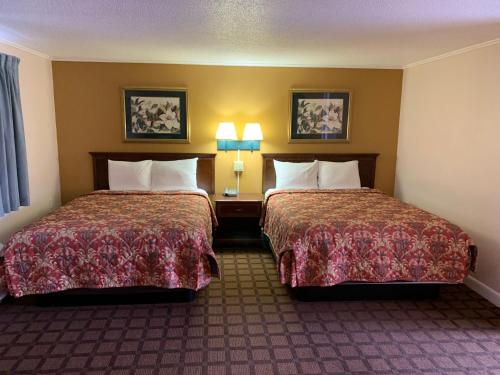 EastGate Inn - image 5