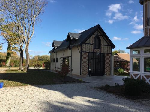 Manoir des Logis – Yvré-l'Évêque, AR