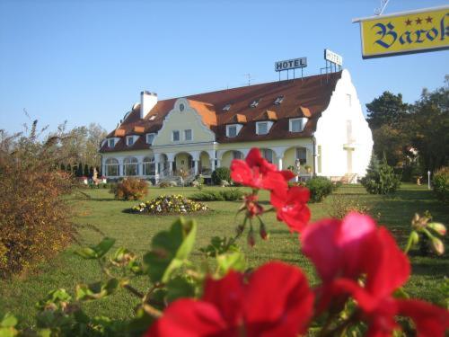 Entrance, Barokk Hotel in Hegyeshalom