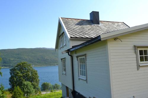 Kvaløya Lodge