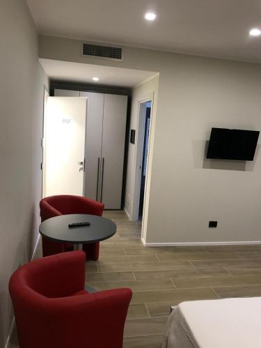 ROMA ROOMS - image 14