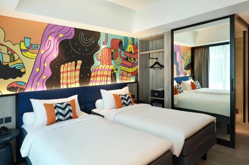 room detail thumbnail 2