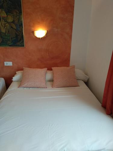 Sea front apartment in Platja Pals with terrace and parking - image 5