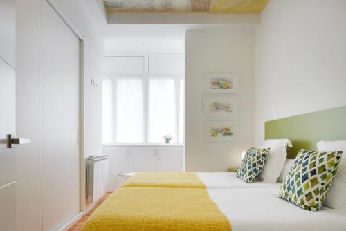 Urbieta 2 Apartment by FeelFree Rentals - image 2