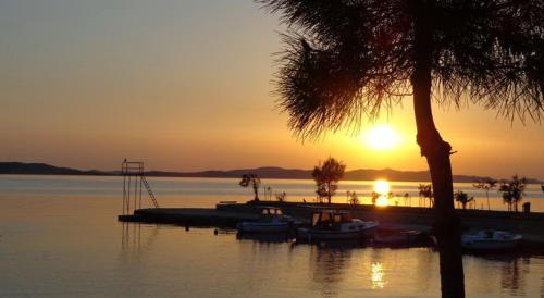 Kilátás, Apartmani Mataija in Kukljica