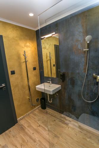 Apart hotel Golden Apartments - image 13
