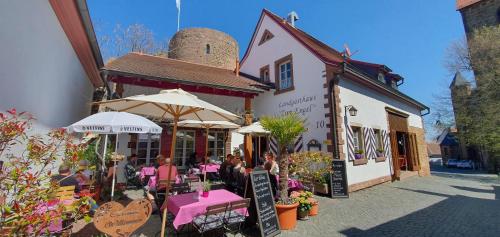 Landgasthaus Zum Engel - Accommodation - Neuleiningen