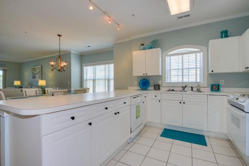 4877 Dahlia Ct Magnolia North 205 Condo - image 3