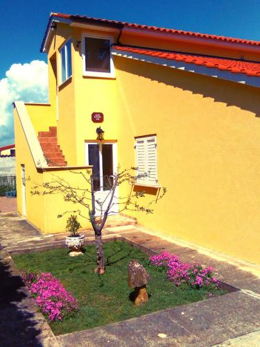  Alen & Asia, Unterkunft in Tar