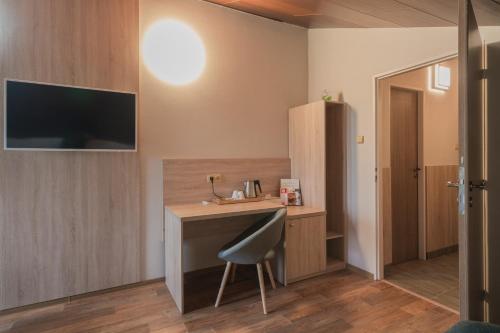 RESTAURACE A PENZION U DOUBKŮ - image 4