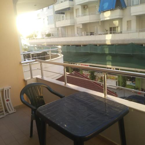 Apartament Between Hannover Bar And Flamingo Bar The Right Apartment In Vlore Albania Reviews Prices Planet Of Hotels