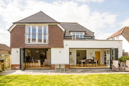 Chichester Spacious House Ideal for Goodwood and city centre