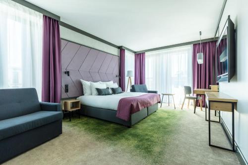 1 queen bed