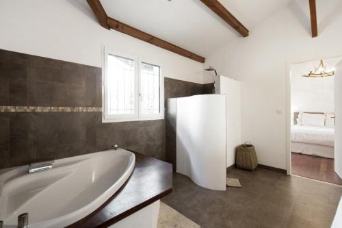 Villa Swimming Pool - image 9