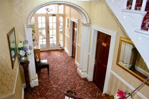 Helmsman Guesthouse - image 14