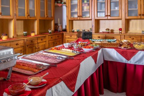 Bakony Hotel - main image