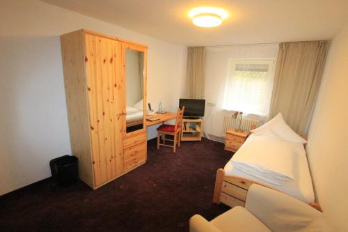 Economy Single Room
