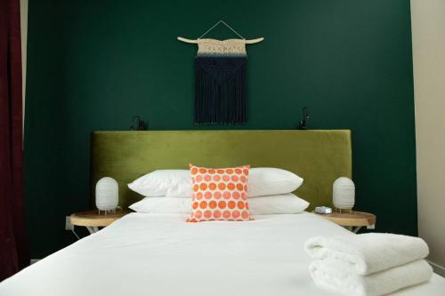 Stylish 1BR near Barton Creek #2534 by WanderJaunt - main image