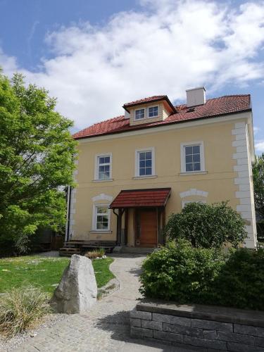  Apartment Heiligenkreuz, Pension in Micheldorf in Oberösterreich bei Inzersdorf im Kremstal