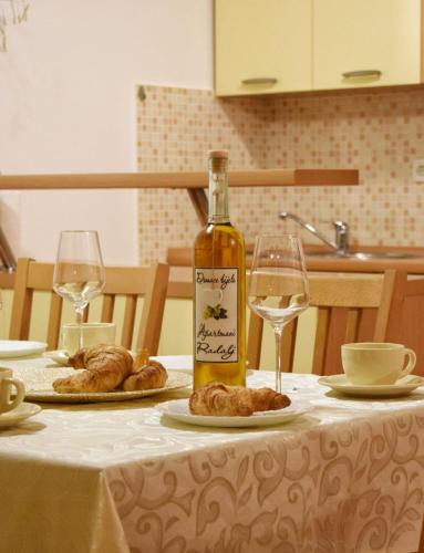 Apartment Radalj - image 13