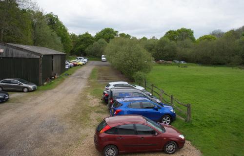 Little Foxes Hotel & Gatwick Airport Parking - image 12