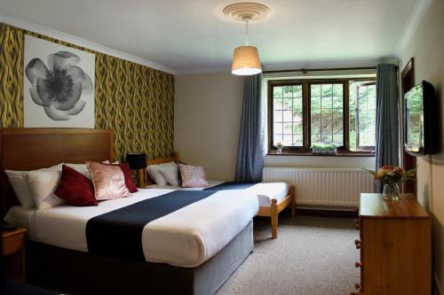 Little Foxes Hotel & Gatwick Airport Parking