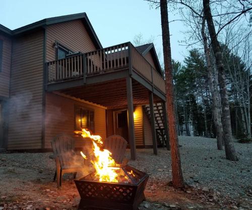 المنظر الخارجي, Modern House Family Retreat in Orono