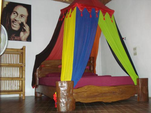 Eriono guest house Bukit lawang Room Type - One-Bedroom Suite