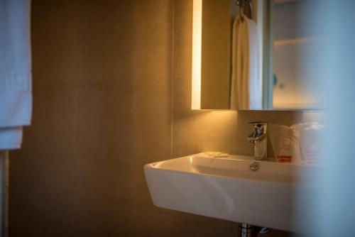 Hostal Tarba - image 12