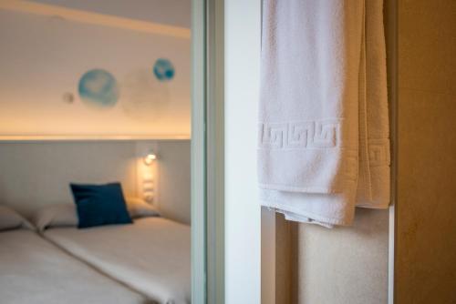 Hostal Tarba - image 13