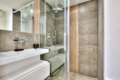 REF 1147 - Cannes Center - Apartment for rent, Cannes (photo 3)