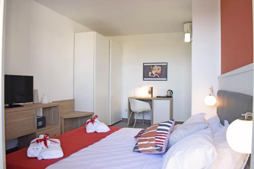 Travini Hotel Residence - image 3