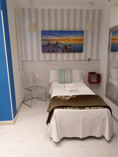 Twin Room image 8