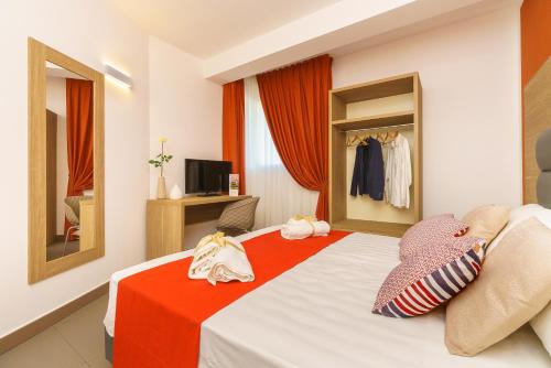 Travini Hotel Residence - image 5
