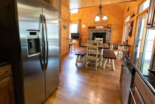 2 bedrooms, 4 beds