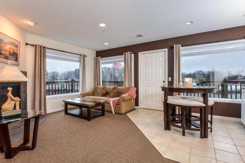 บริการและสิ่งอำนวยความสะดวก, Old Harbor Inn in เซาท์ ฮาเว่น (MI)