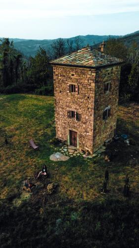 Tower house Gombola gîte à louer Moncerrato