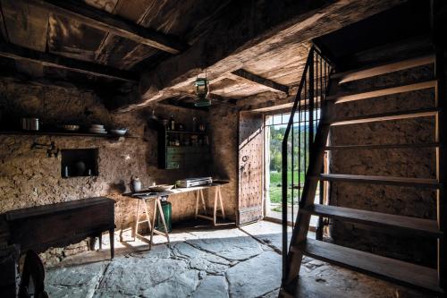  Tower house XV century in Polinago