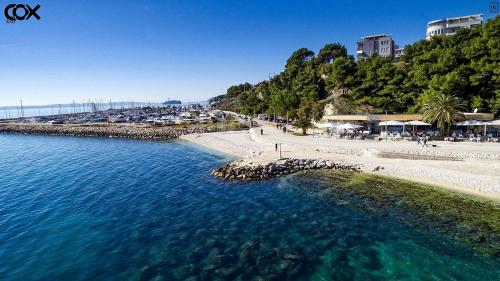 Beach Zenta Apartments - Tap to explore photos