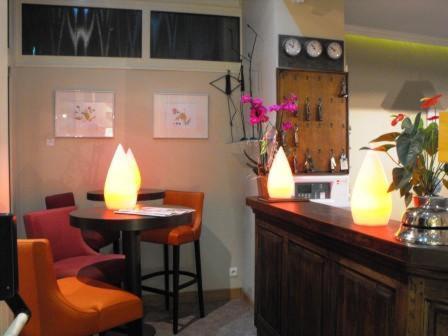 Logis Hotel Restaurant Les Capucins - 바/라운지