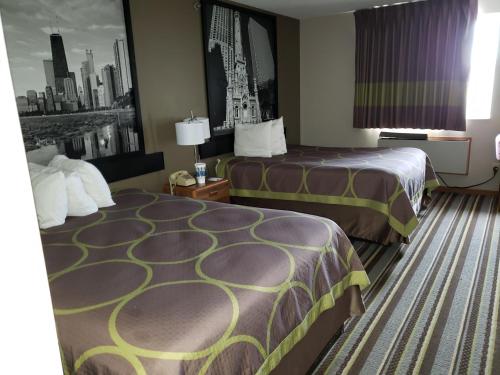 Super 8 by Wyndham Watseka - image 5