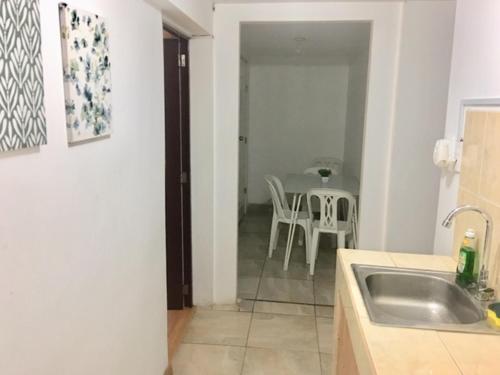 Lima Mini Aparts Monterrico - Cerca Embajada EEUU