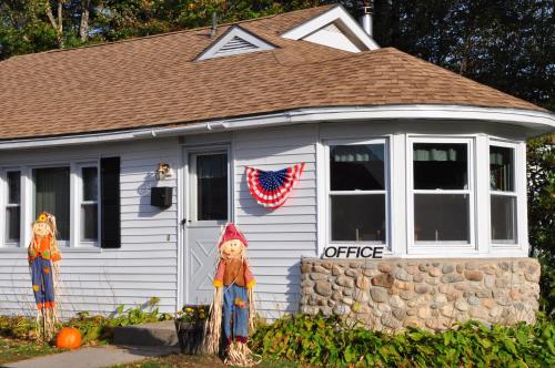 Profile Motel & Cottages