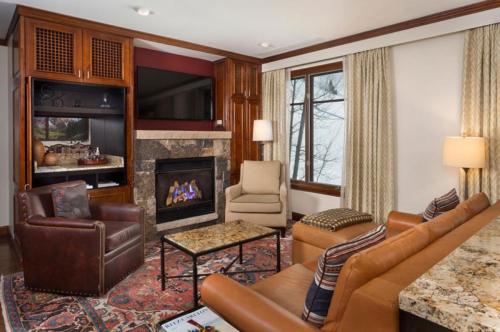 The Ritz-Carlton Club, Two-Bedroom Residence 8410, Ski-in & Ski-out Resort in Aspen Highlands