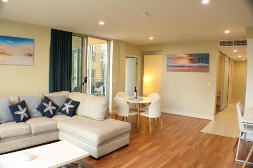 Beachside Luxury Apartments One & Two Bedroom in Beachfront Oaks Pier Building