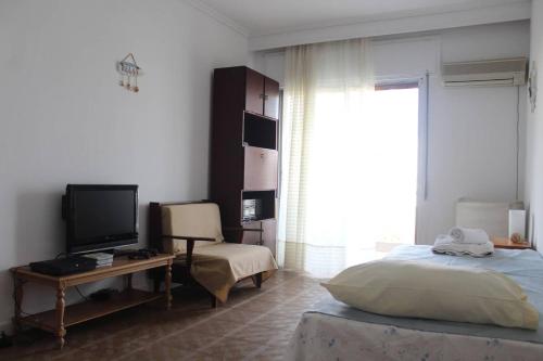  Sunny Apartment Near The Sea in Gerakini