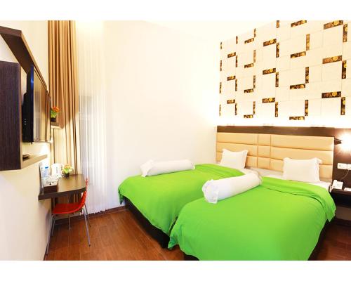 2 twin beds