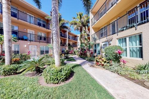 1 Bed 1 Bath Apartment in South Padre Island - image 6