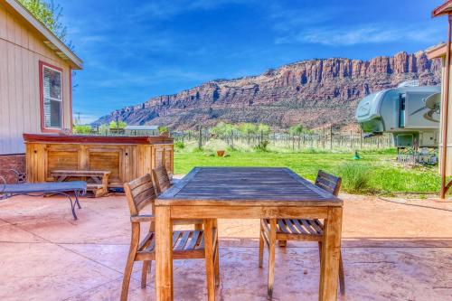 4 Bed 2 Bath Vacation home in Arches National Park in Moab, USA