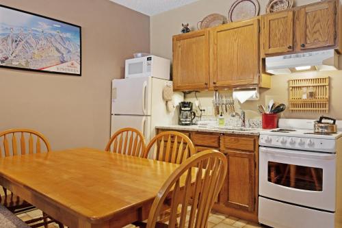 1 Bed 1 Bath Vacation home in Newry - image 7